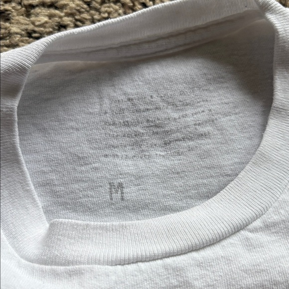 Post Malone Twelve Carat Tour VIP Butterfly Graphic T Shirt medium - Picture 3 of 6